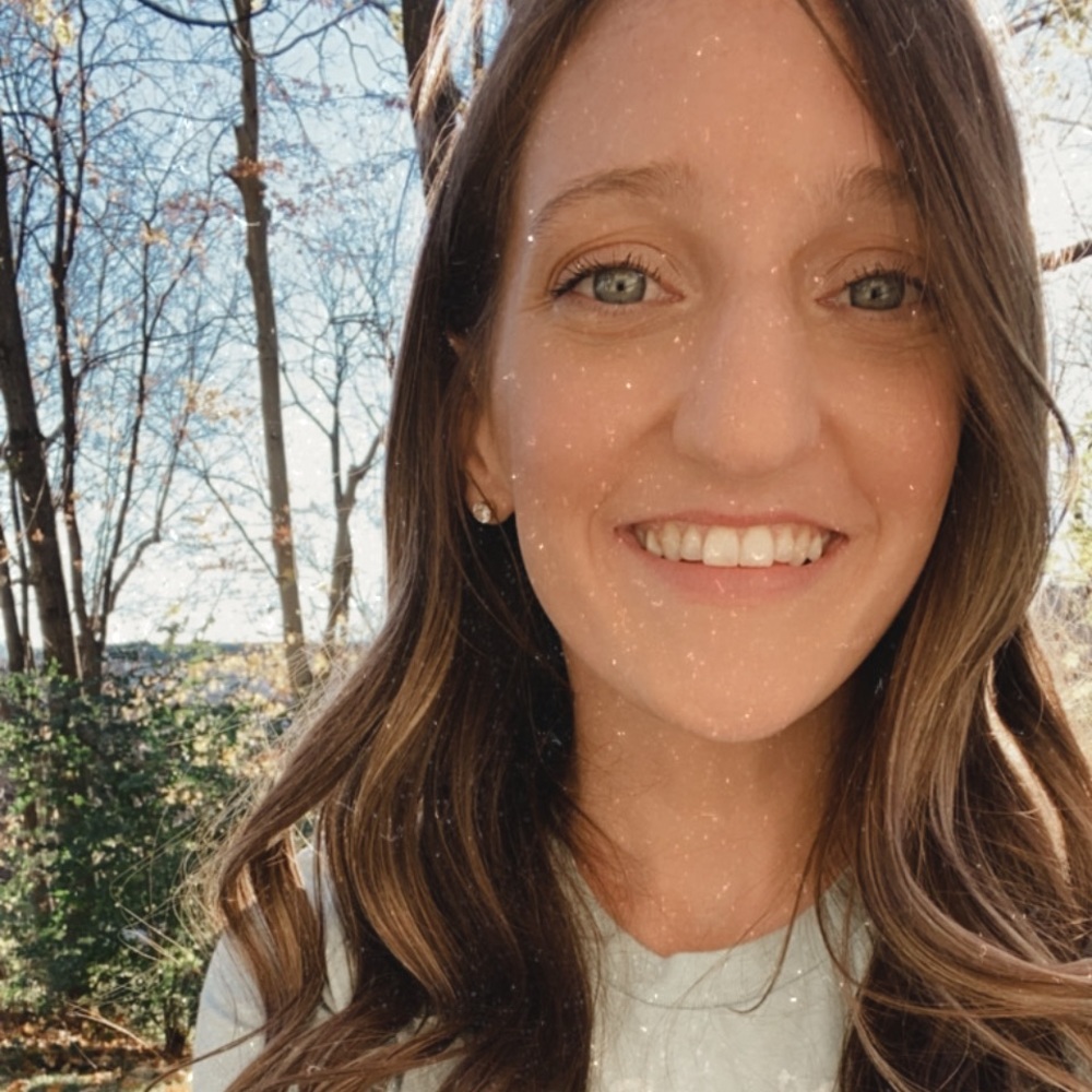 Meet your Posher, Courtney